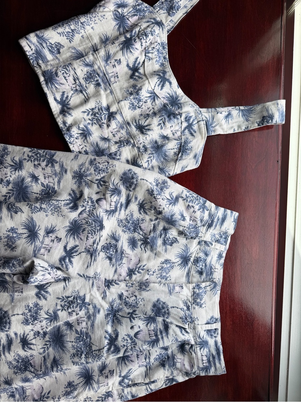 Abercrombie & Fitch 2 Piece Set Pants and Shirt with Blue Floral Toile Print - Picture 3 of 5